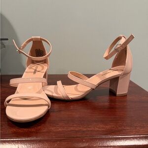 Steve Madden Elegant Blush Pink Block Heel Sandals NWT